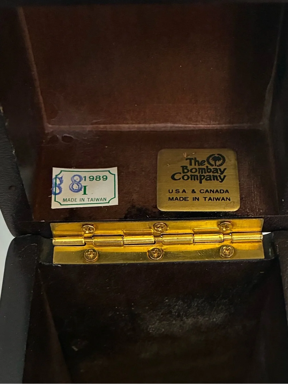 Vintage Bombay Company 1989 Mahogany Wood Tall Matchbox Case Brass Lion Head